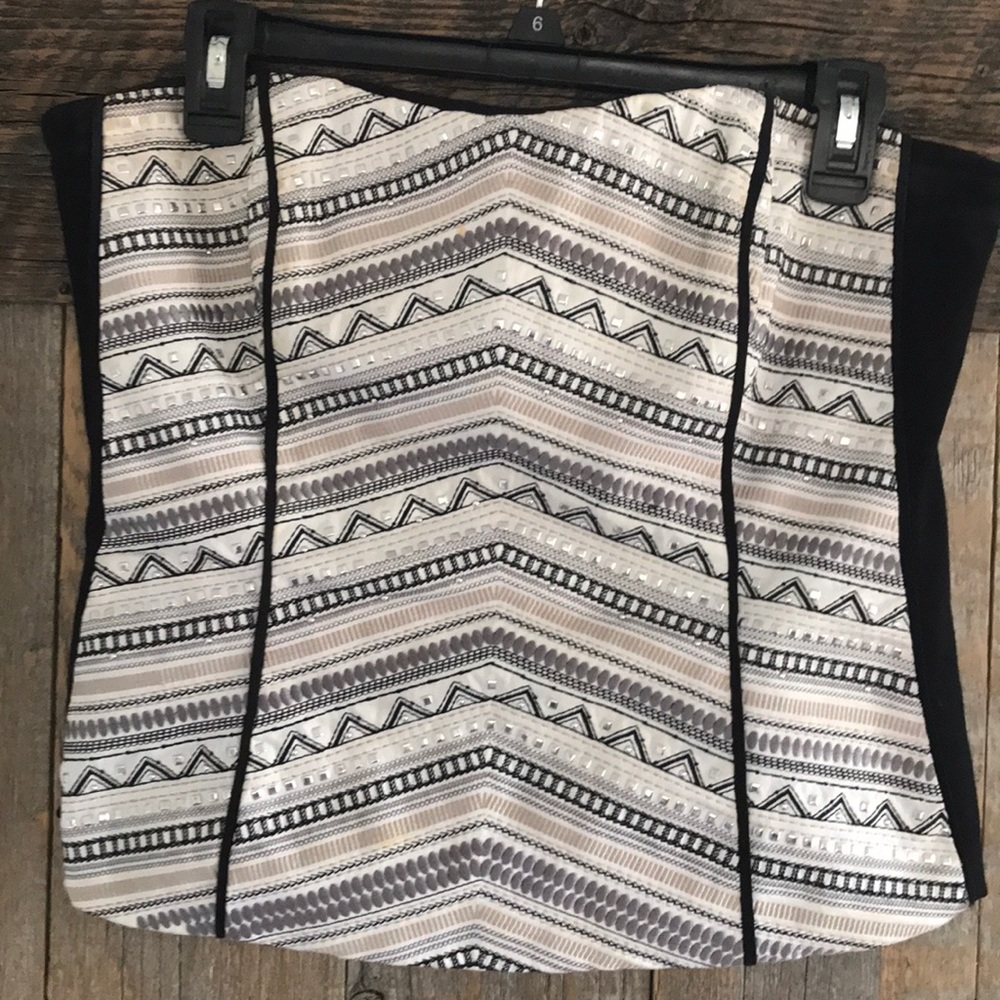 Super cute WHBM tube top 🖤